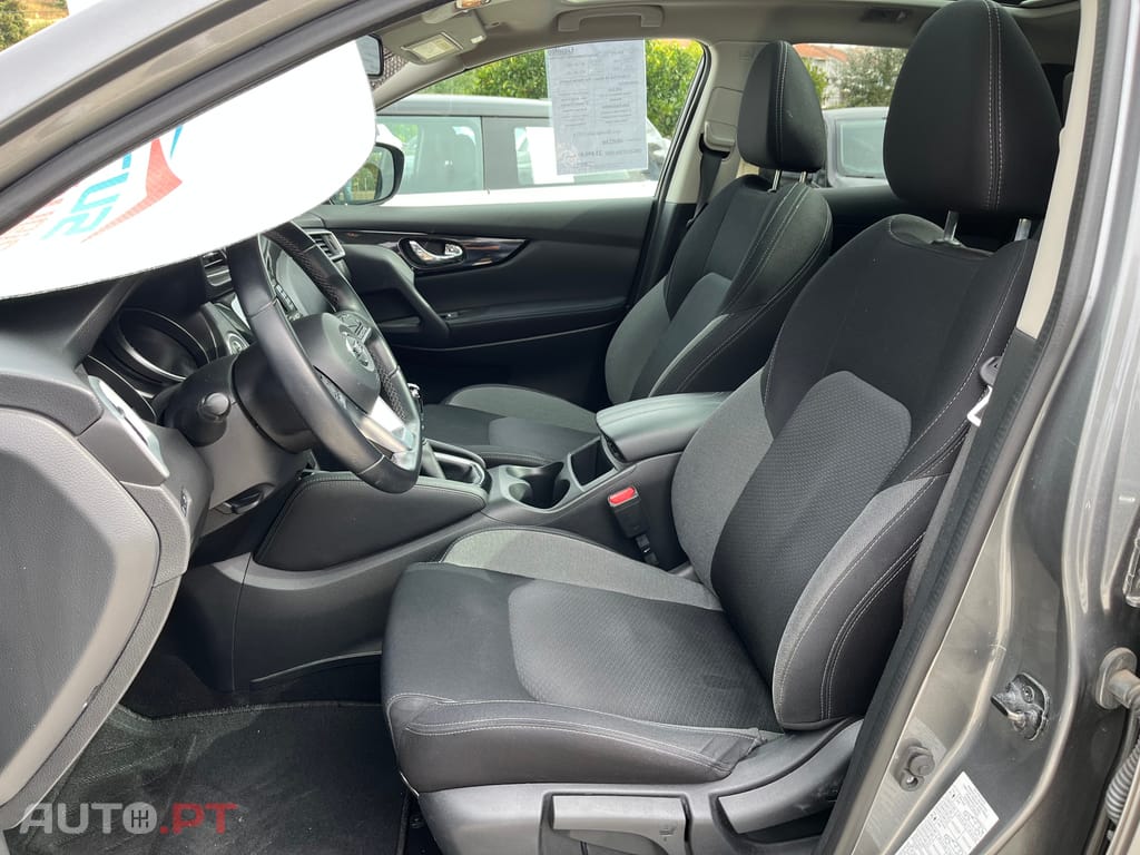 Nissan Qashqai Connecta JLL 18