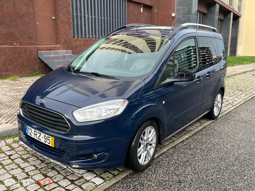 Ford Tourneo Courier MPV 1.5 TDCi