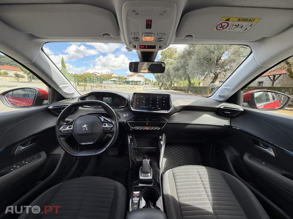 Peugeot E-208 50 kWh Allure