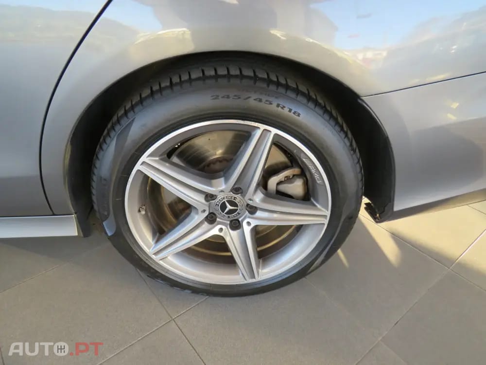 Mercedes-Benz E 300 de AMG Line