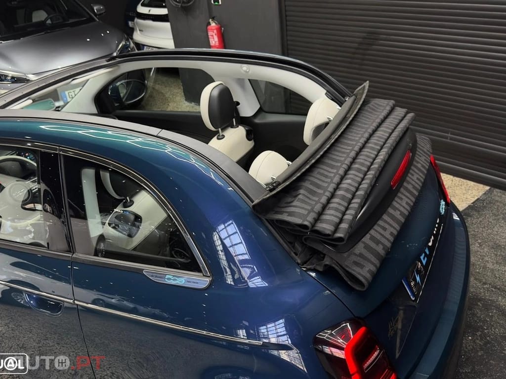 Fiat 500e La Prima