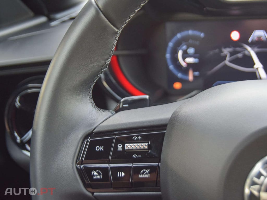 Alfa Romeo Junior 1.2 Sport Speciale Q4 eDCT6