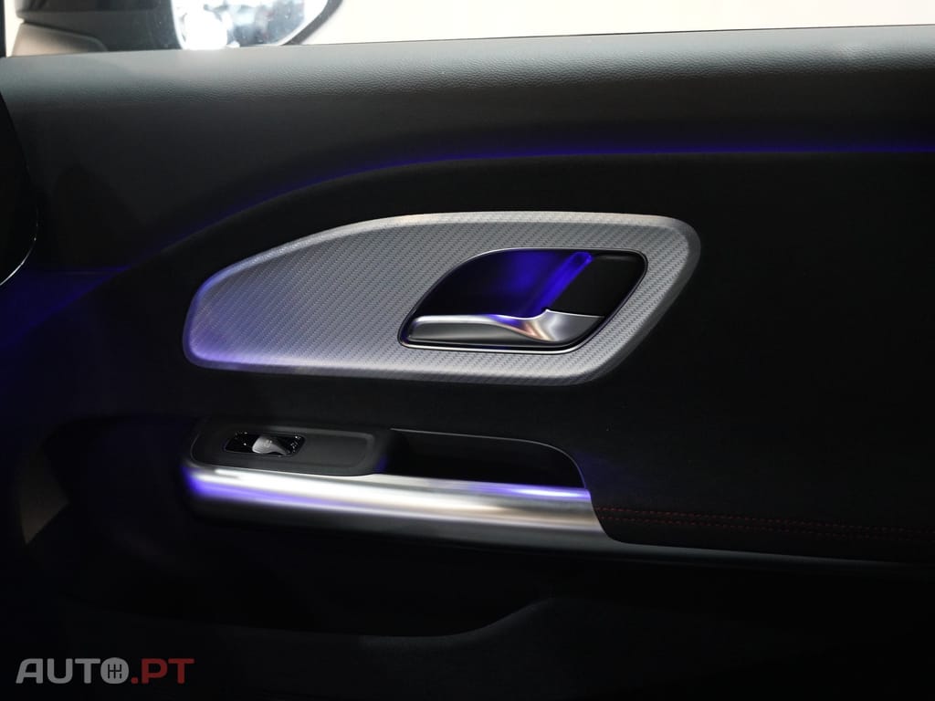 Mercedes-Benz CLA 250 com tecnologia EQ