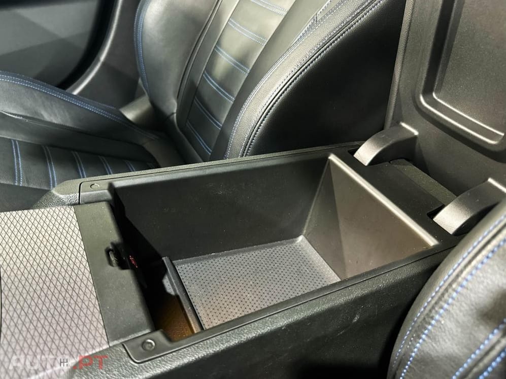 BMW 330 e Pack Desportivo M Auto