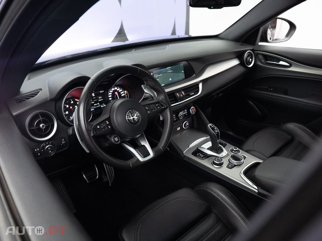 Alfa Romeo Stelvio 2.2 D Sprint Q4 AT8
