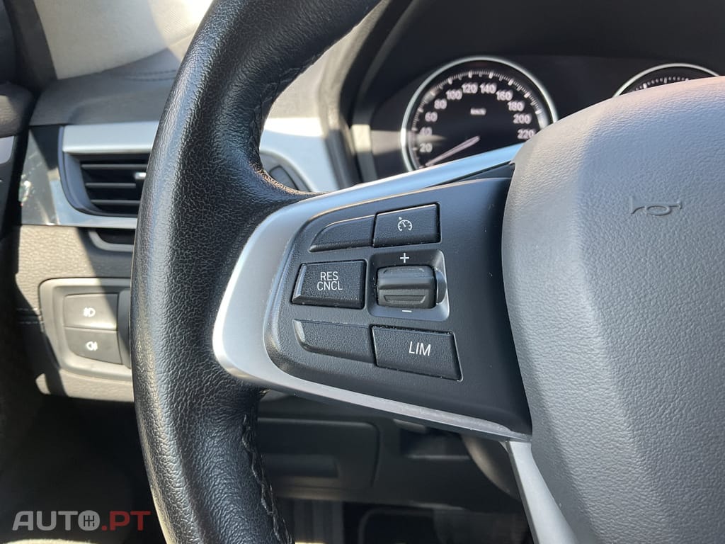 BMW X2 16 d sDrive Auto