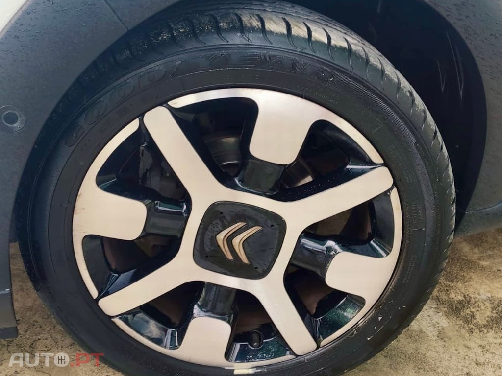Citroen C3 1.2 PureTech Shine EAT6