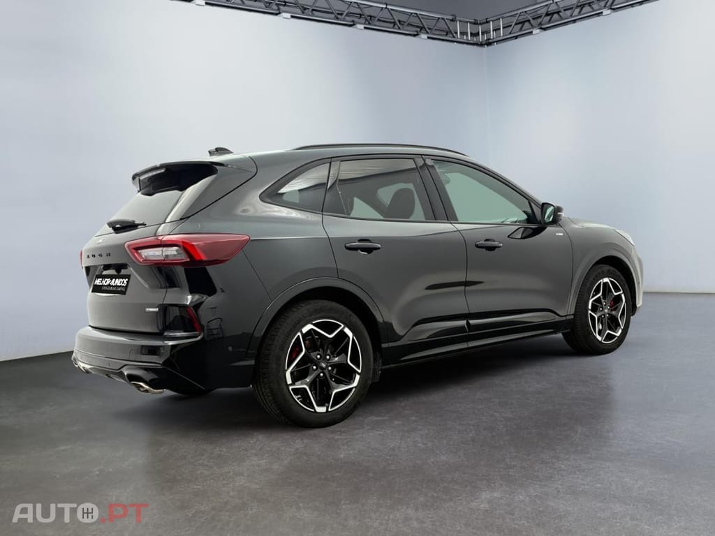 Ford Kuga 2.5 FHEV ST-Line X
