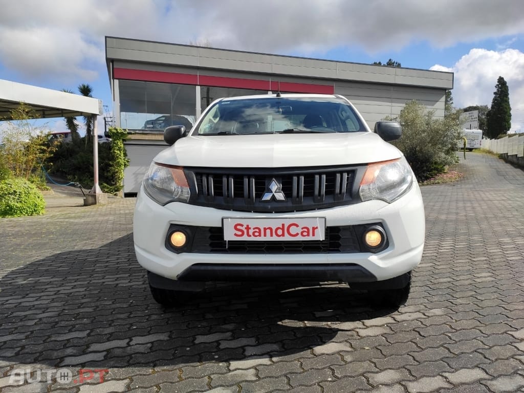 Mitsubishi L200 2.4 DI-D CD Invite Space Cab 3L 4WD