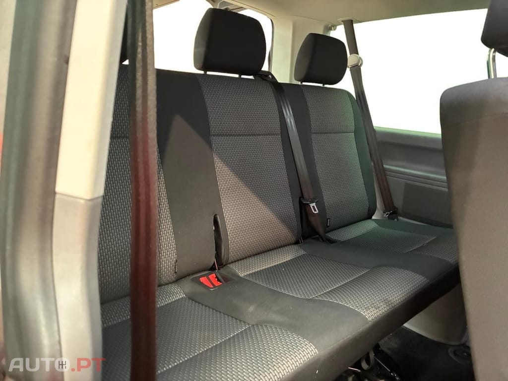 Volkswagen Caravelle 2.0 TDI Comfortline DSG