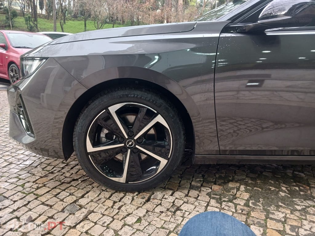 Opel Astra Sports Tourer 1.2 T Hybrid GS eDCT