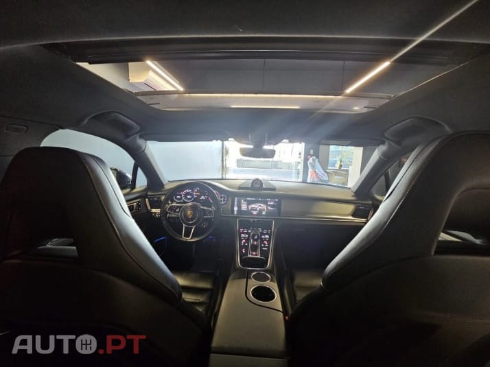 Porsche Panamera 4 E-Hybrid
