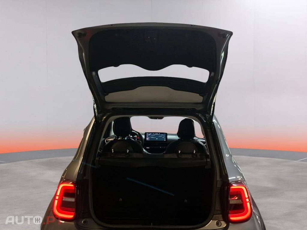 Fiat 500e Icon Plus 42 KWh