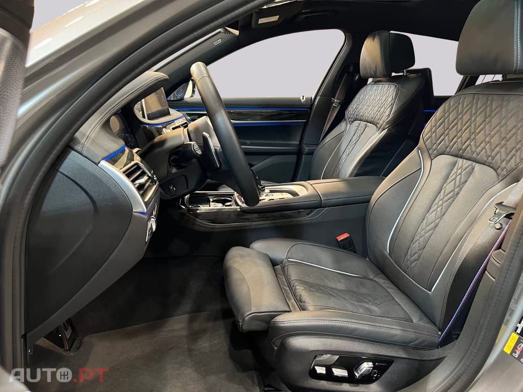 BMW 745 I.V.A DEDUTIVEL e M Sport