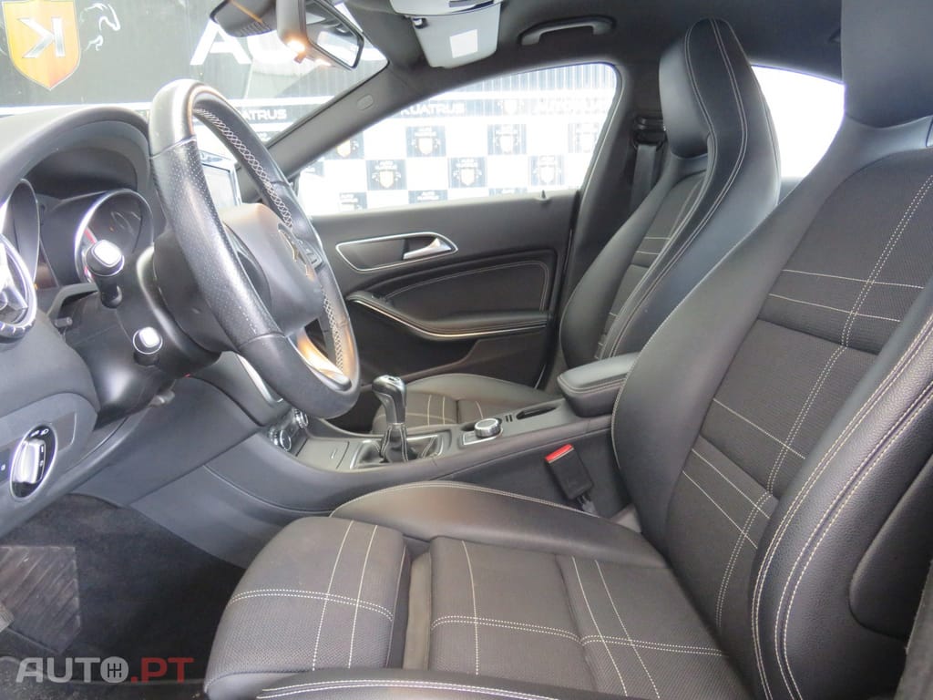 Mercedes-Benz CLA 180 180 D
