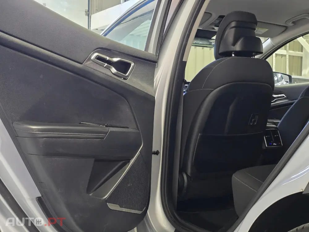 Kia Sportage 1.6 T-GDI AWD Base
