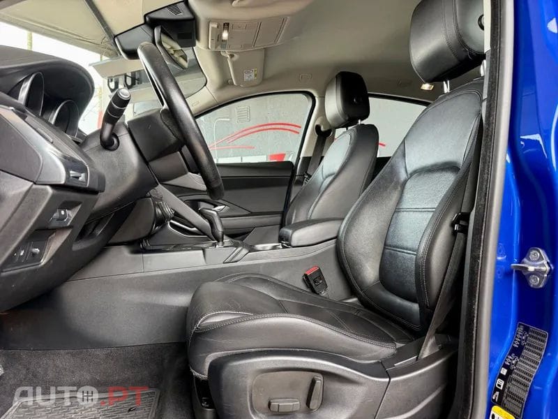 Jaguar E-Pace 2.0 i4D R-Dynamic S AWD Aut.