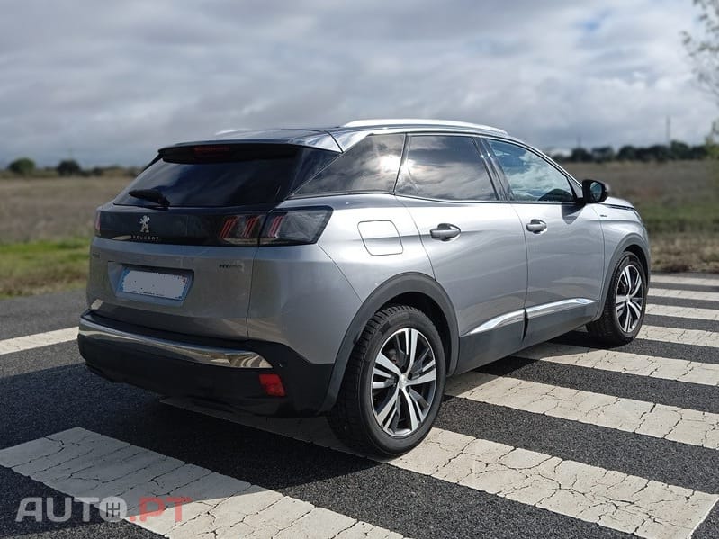 Peugeot 3008 Plug-In Hybrid 225 e-EAT8 Allure Pack