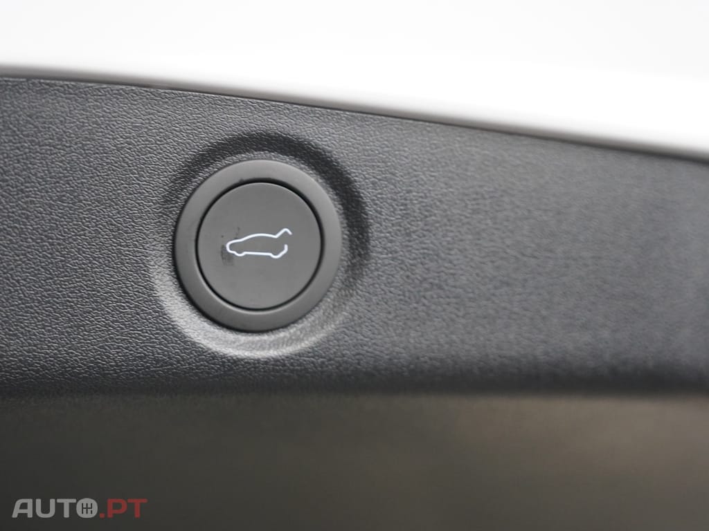 Tesla Model 3 Tração Traseira