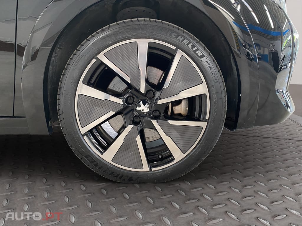 Peugeot E-208 50 kWh GT