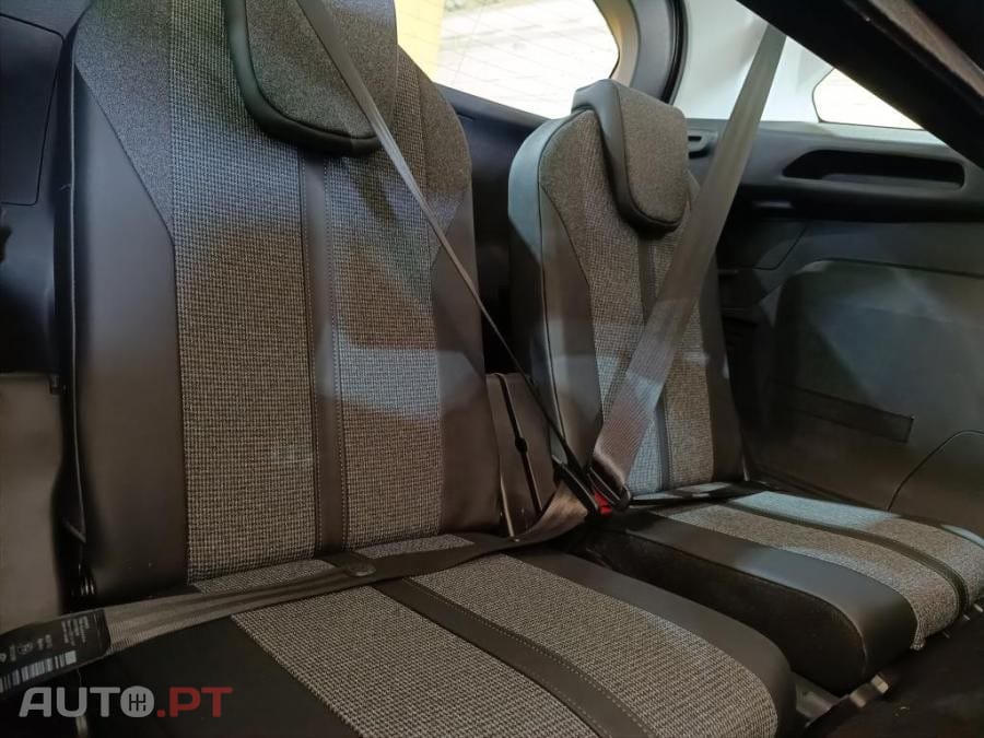 Peugeot 5008 1.5 BlueHDi Allure EAT8