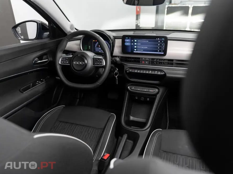 Fiat 600 1.2 Hybrid Icon