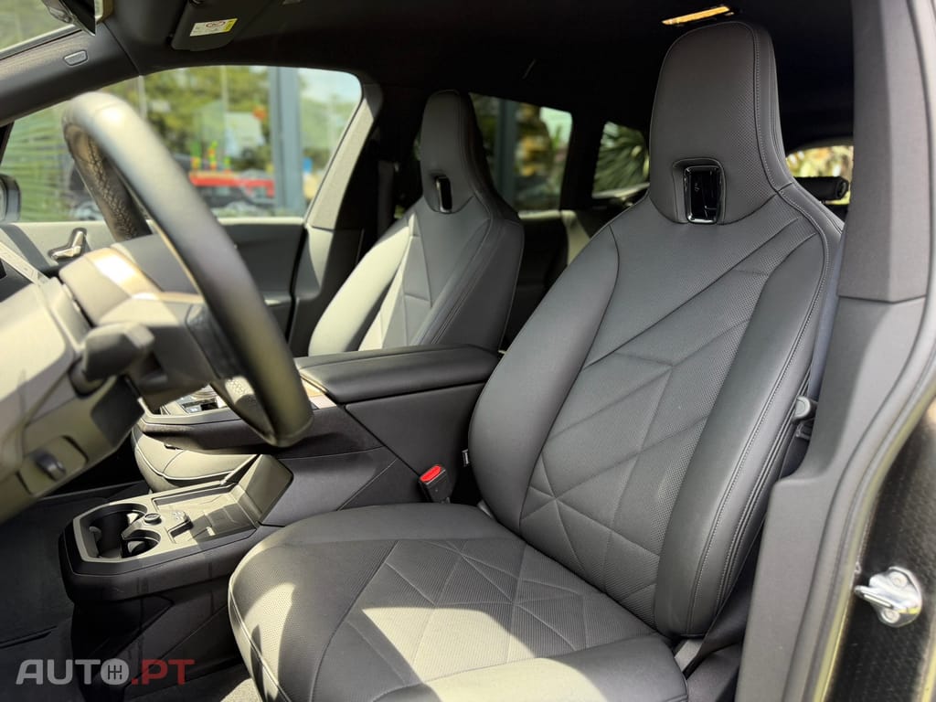 BMW iX xDrive 40 Pack Desportivo