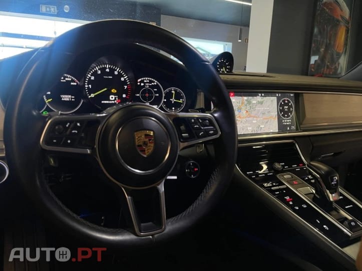 Porsche Panamera 4 E-Hybrid