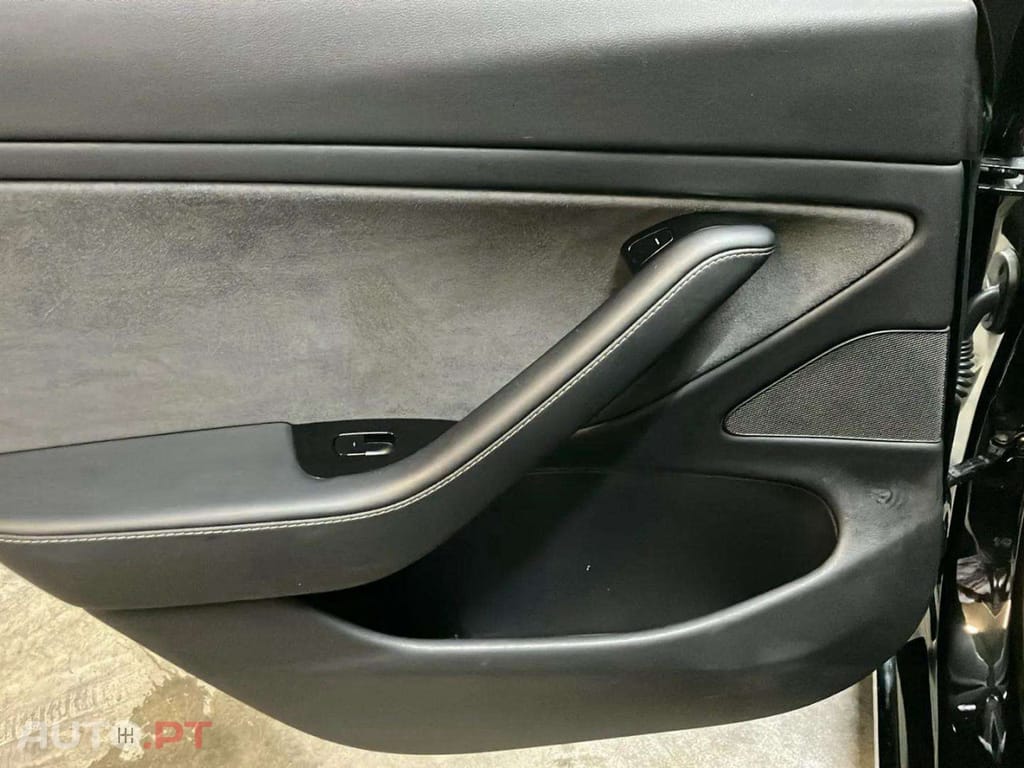 Tesla Model 3 Long-Range Dual Motor AWD