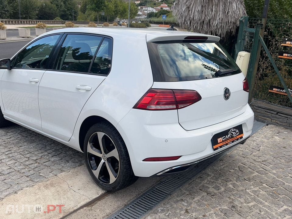Volkswagen Golf 1.6 TDI Confortline