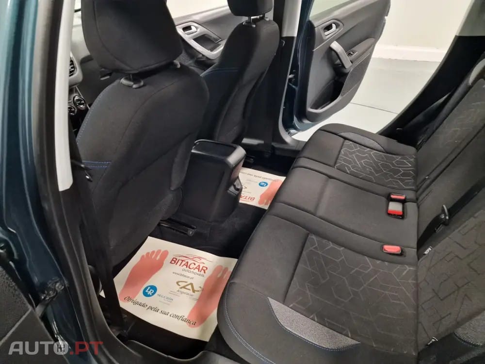 Peugeot 2008 1.2 PureTech Style