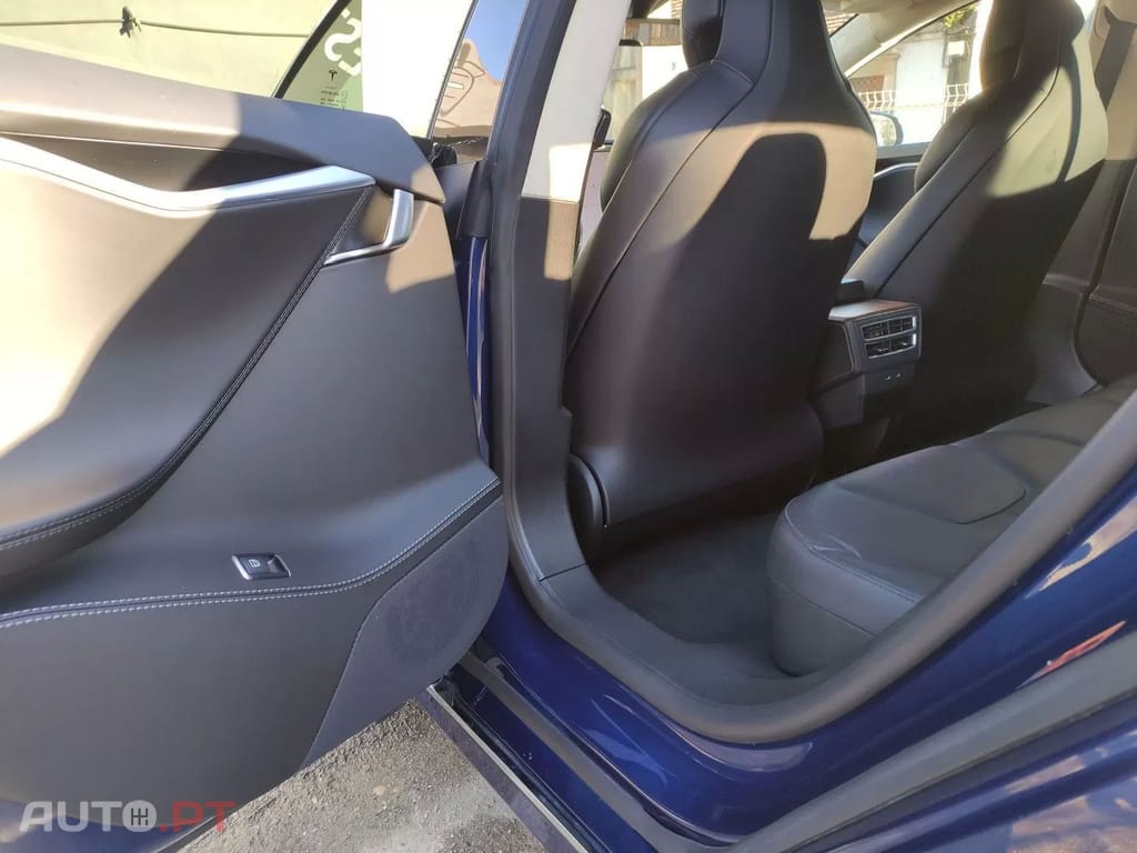 Tesla Model S 75D
