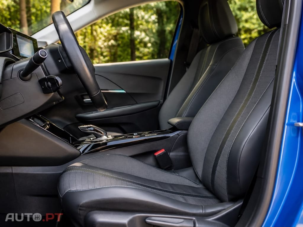Peugeot E-208 50 kWh Allure
