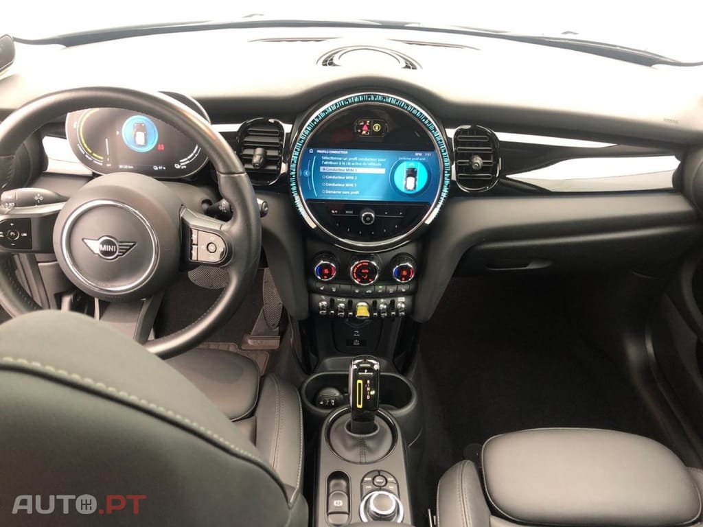 MINI Electric Cooper SE Premium Plus Edition