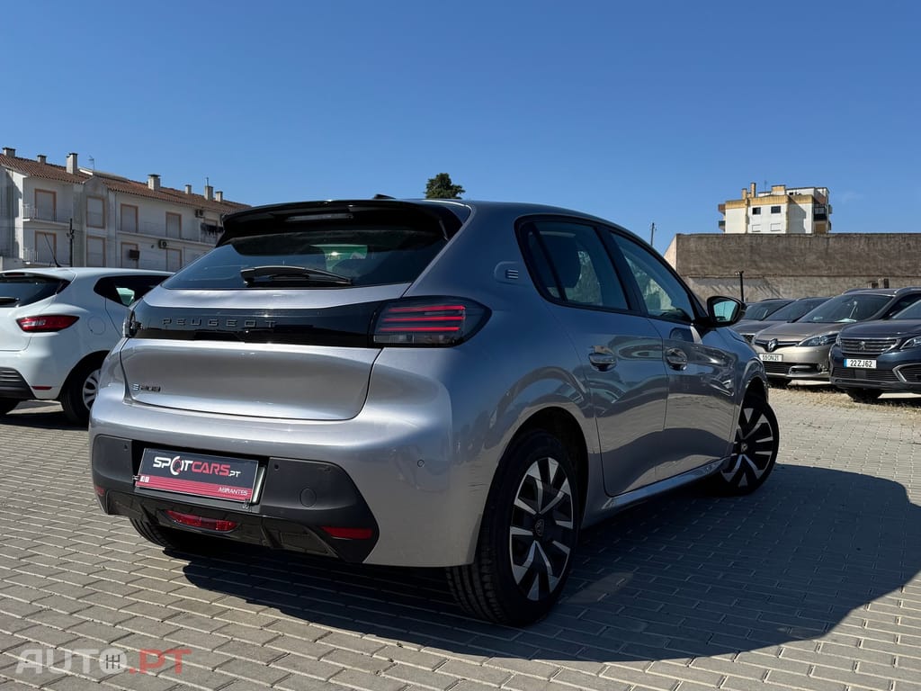 Peugeot E-208 50 kWh Active