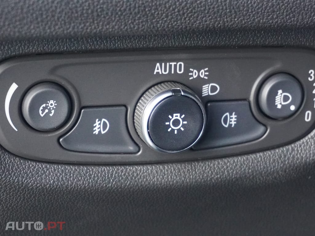 Opel Insignia 1.5 D — fotografia 15