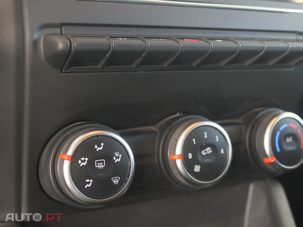 Renault Clio 1.0 TCe Intens Bi-Fuel