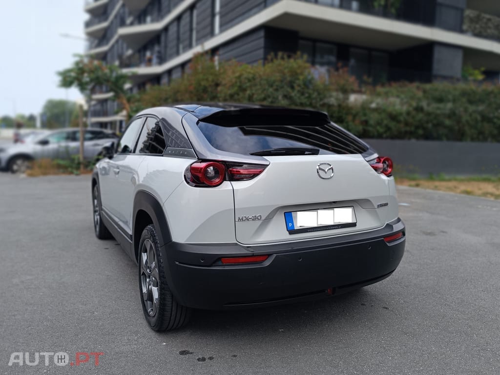 Mazda CX-30 e-SKYACTIV Makoto Urban Expression