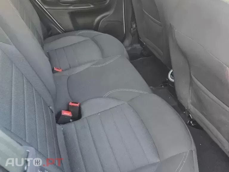 Alfa Romeo Giulietta 1.6 JTDM Sport — fotografia 26