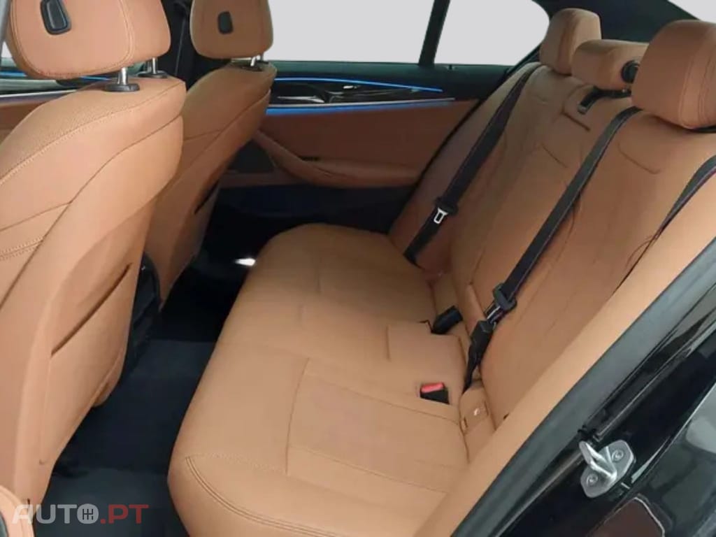BMW 545 I.V.A DEDUTIVEL e xDRIVE M SPORT