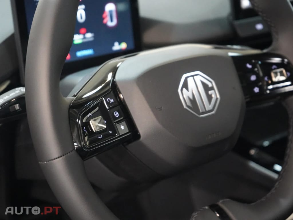 MG MG4 64 kWh Luxury