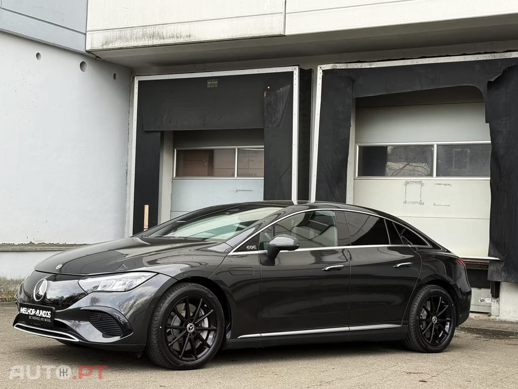 Mercedes-Benz EQE 300 