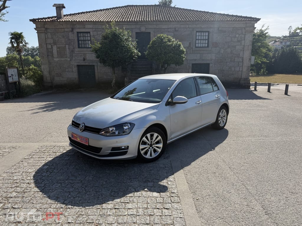 Volkswagen Golf 1.6 TDi Confortline DSG