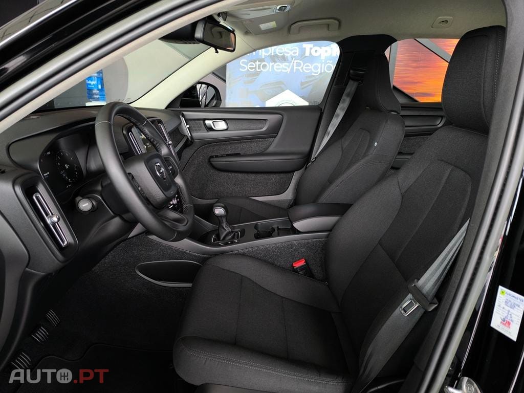 Volvo XC40 1.5 T2 Momentum