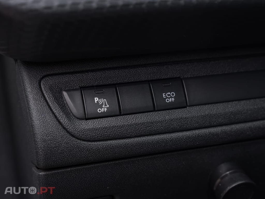 Peugeot 208 1.2 PureTech Signature