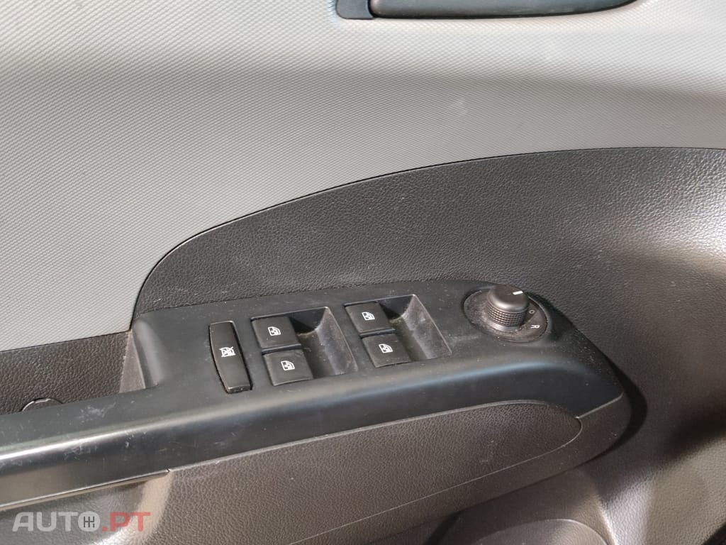 Chevrolet Aveo 1.2 LT