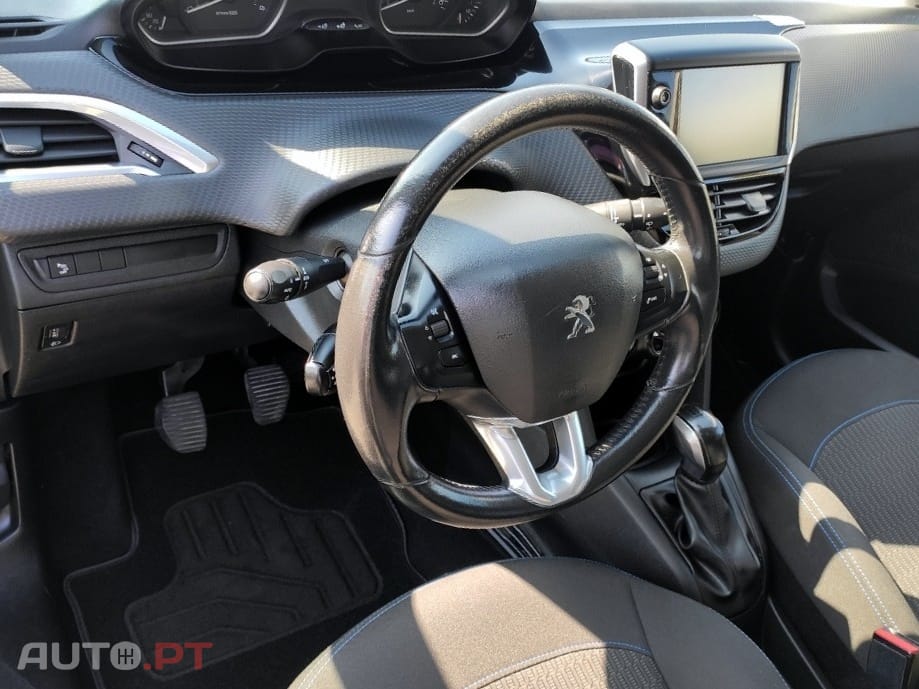 Peugeot 208 1.6 BlueHDi Style