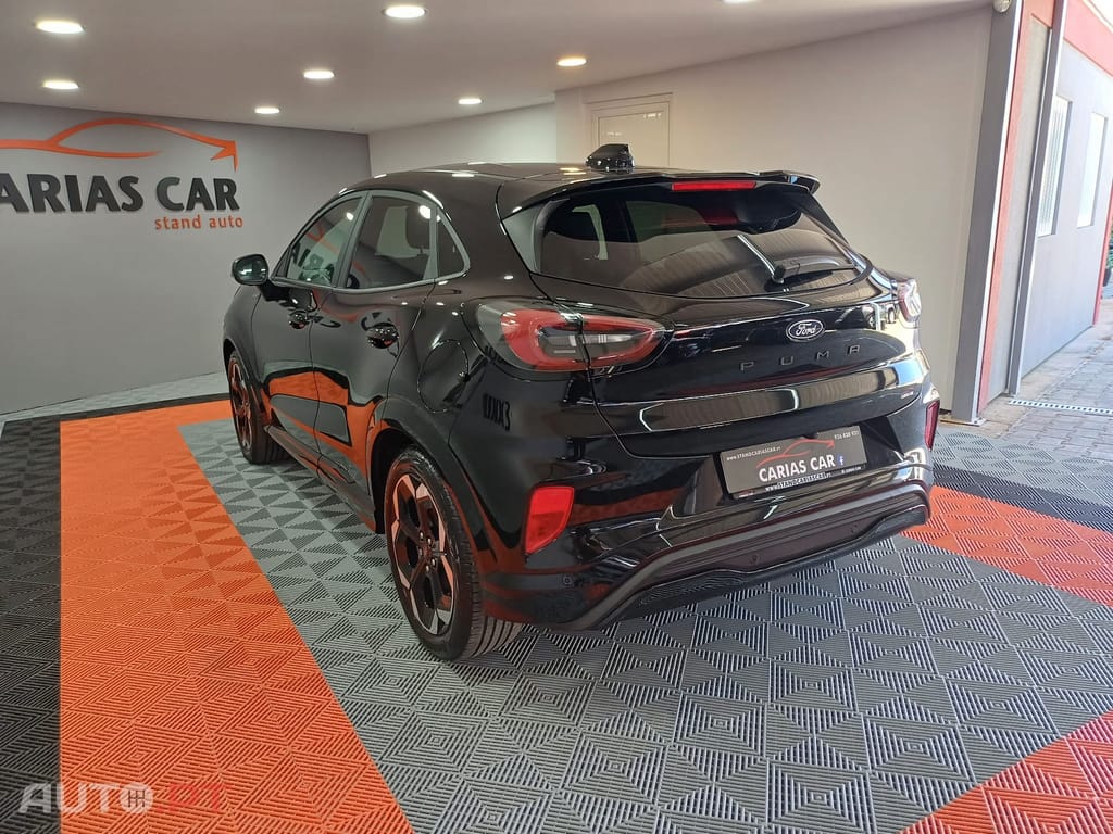 Ford Puma 1.0 EcoBoost mHEV ST-Line