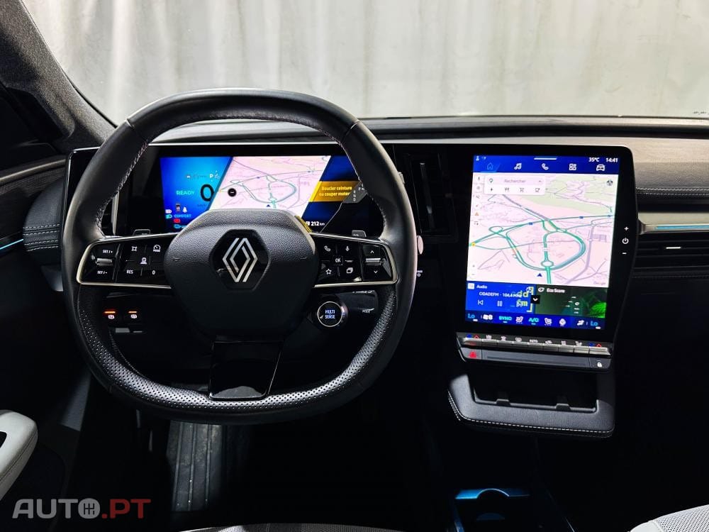 Renault Scénic 220 Long Range Techno
