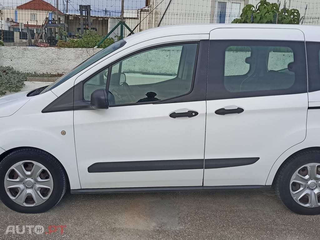 Ford Tourneo 1.5 TDCi Ambiente